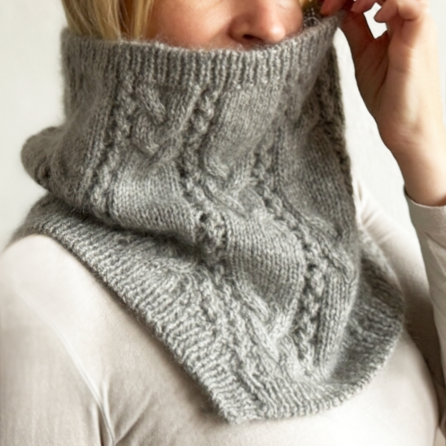 Lacy Braid Cowl