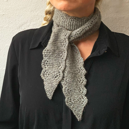 Scalloped Scarf